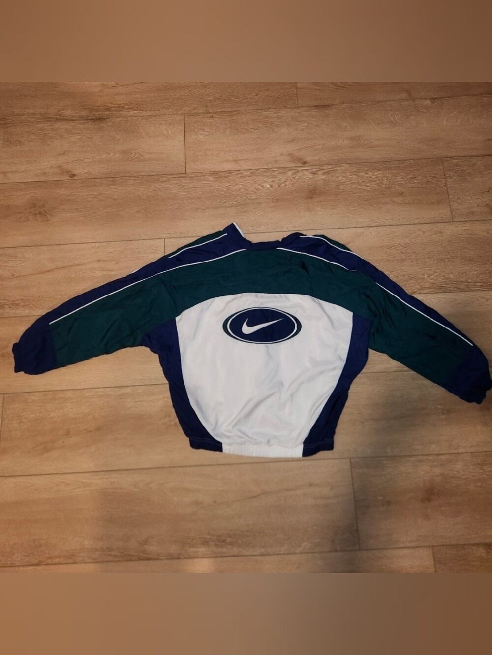 Vintage Y2K Nike Red Tag Embroidered Logo Yputh size Large Fits Like Mens Small